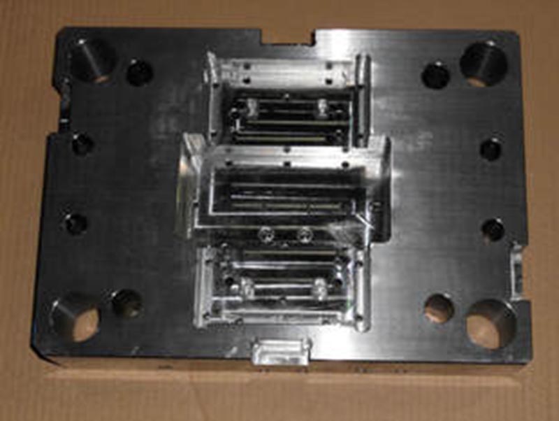 工农精密塑料模-06